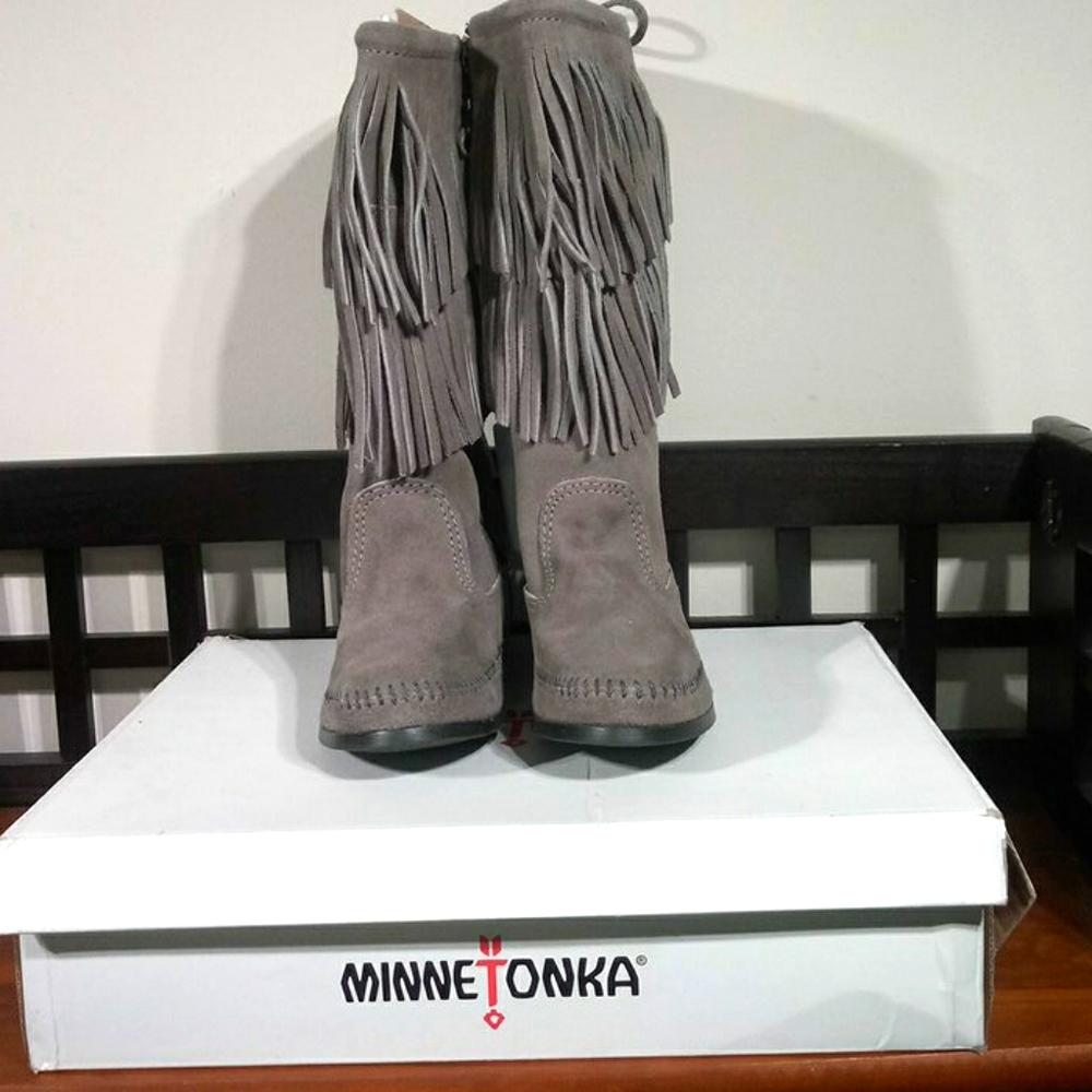 Minnetonka Calf Hi 2layer Fringe Boot